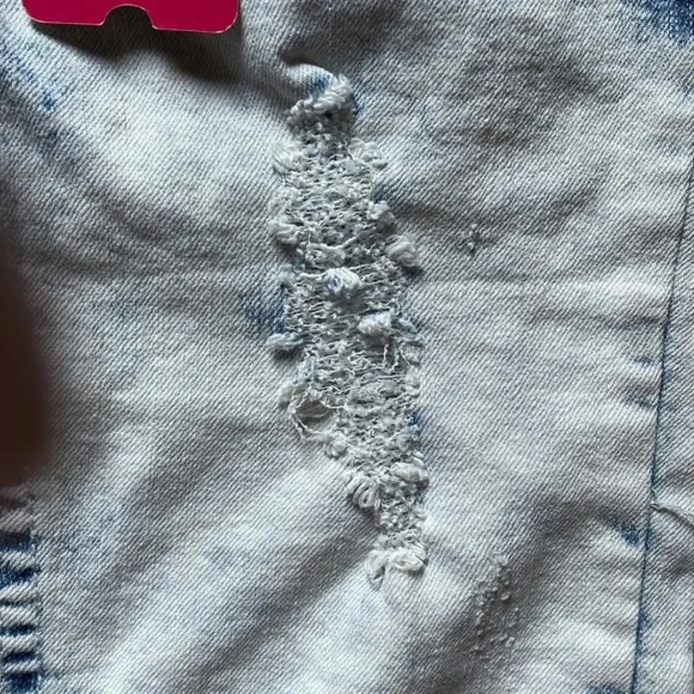 NWT‎ Girl's Wallflower Capri Jeans Size 5